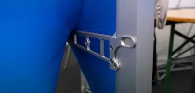 Abenteuerlicher Verdacht &ndash; Injektion von Hyaluron f&uuml;r mehr Anzugfl&auml;che im Schritt