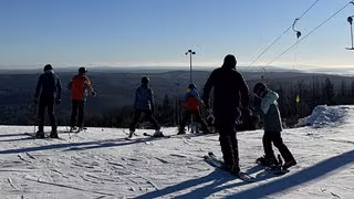 Ski alpin in Th&uuml;ringen: Jetzt l&auml;uft auch Lift in Schmiedefeld - Loipen gespurt