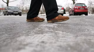 Unf&auml;lle und Verletzte durch Glatteis