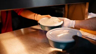 Mehrwegpflicht f&uuml;r Essen zum Mitnehmen: Umwelthilfe h&auml;lt Gesetz f&uuml;r gescheitert