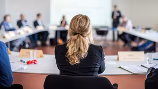 F&uuml;hrungspositionen laut Studie weniger attraktiv