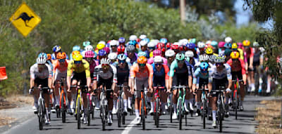 K&auml;ngurus crashen Radsport-Rennen &ndash; mehrere Verletzte