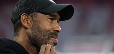 Ein Ex-HSV-Trainer soll Werder Bremen vor dem Abstieg bewahren