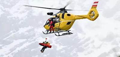 Erster schwerer Sturz bei Olympia &ndash; Abfahrer mit Helikopter von der Piste geholt