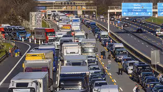 Deutsche standen 2025 l&auml;nger im Stau &ndash; au&szlig;er in Mitteldeutschland