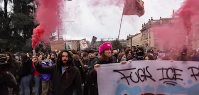 Hunderte demonstrieren in Mailand gegen ICE