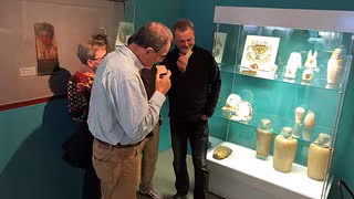 Geschichte zum Riechen: Forschung aus Jena bringt Duft der &auml;gyptischen Einbalsamierung ins Museum