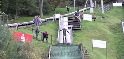 &bdquo;Ich fliiiiiiiiege&ldquo;, na gut nur 15,5 Meter