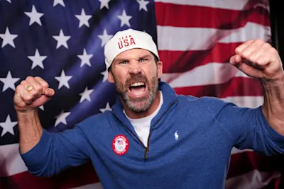 Mit br&uuml;chiger Stimme macht der Amerikaner seinem Land eine Liebeserkl&auml;rung