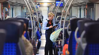 Bahn will Zugbegleiter besser sch&uuml;tzen