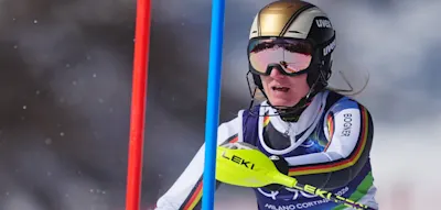 Drama um Lena D&uuml;rr &ndash; am ersten Tor f&auml;delt die deutsche Slalom-Hoffnung ein