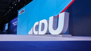 Parteitag der CDU: Ministerpr&auml;sident Schulze verlangt st&auml;rkeren Fokus auf den Osten