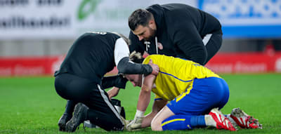 &bdquo;Geht ihm wirklich nicht gut&ldquo; &ndash; Skandal in Essen, Torwart durch B&ouml;ller verletzt