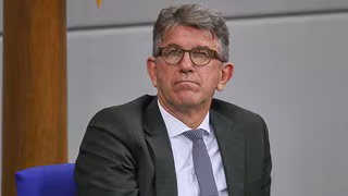 Absage der Buchhandlungspreis-Verleihung: Anw&auml;lte werfen Weimer L&uuml;ge vor