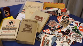 Leipzig: Polizei geht gegen rechtsextremen Buchversand "Der Schelm" vor