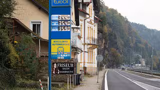 Warum der Preisschock an Tschechiens Tankstellen kleiner ausf&auml;llt