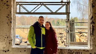 "Wir m&uuml;ssen das machen": Paar baut DDR-Platte um zu Solarhaus mit Energie-Flatrate