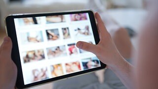Digitale sexuelle Gewalt nimmt zu und das Gesetz hinkt hinterher