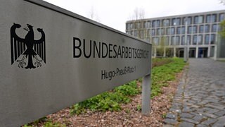 Bundesarbeitsgericht meldet deutlichen R&uuml;ckgang der F&auml;lle
