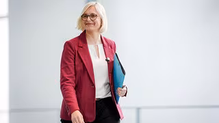 Spitzensportagentur in Leipzig bleibt umstritten und Ex-Biathlet Lesser eher skeptisch