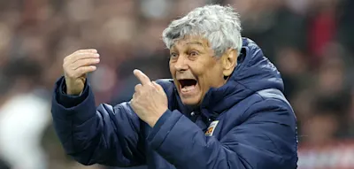 &bdquo;Er wurde in die Notaufnahme gebracht&ldquo; &ndash; Sorge um Rum&auml;niens Nationaltrainer