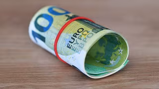 1.000-Euro-Entlastungspr&auml;mie: "Unversch&auml;mtheit, was die Bundesregierung auf den Weg gebracht hat"