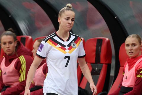 "Hoffen, dass es nichts Schlimmeres ist" &ndash; DFB-Frauen bangen um Gwinn