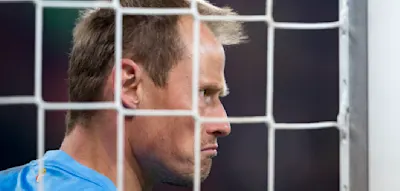 Von Bahn erfasst und mitgeschleift &ndash; fr&uuml;herer Bundesliga-Torwart stirbt bei Verkehrsunfall