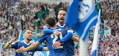 Partystimmung auf Schalke, Herthas Aufstiegstraum platzt in Braunschweig