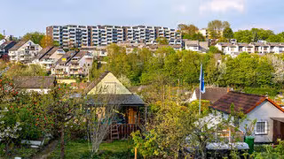 Von der "Rushhour" bis zur Rente: Wie die Wohnkosten unser Leben diktieren