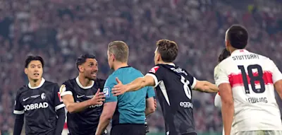 &bdquo;Ich mag den eh nicht&ldquo; &ndash; Selbst die Sieger sind fassungslos &uuml;ber den Schiedsrichter