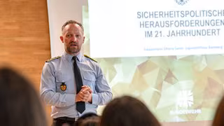 Bundeswehr an Schulen: So oft geht es um Verteidigung im Klassenzimmer